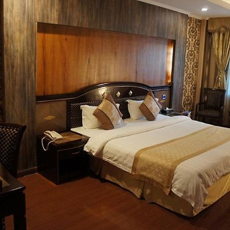 Interpark Hotel Olongapo Buitenkant foto